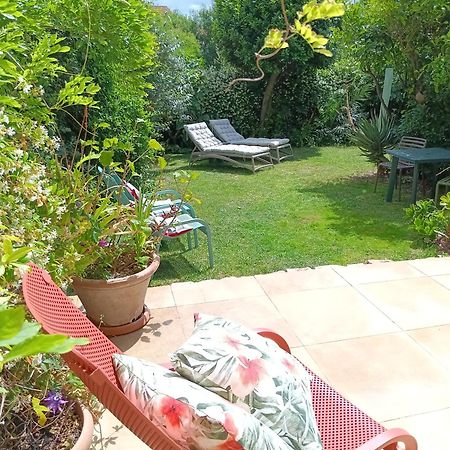 Il Giardino Di Tatiana Rooms & Breakfast La Maddalena  Exterior photo