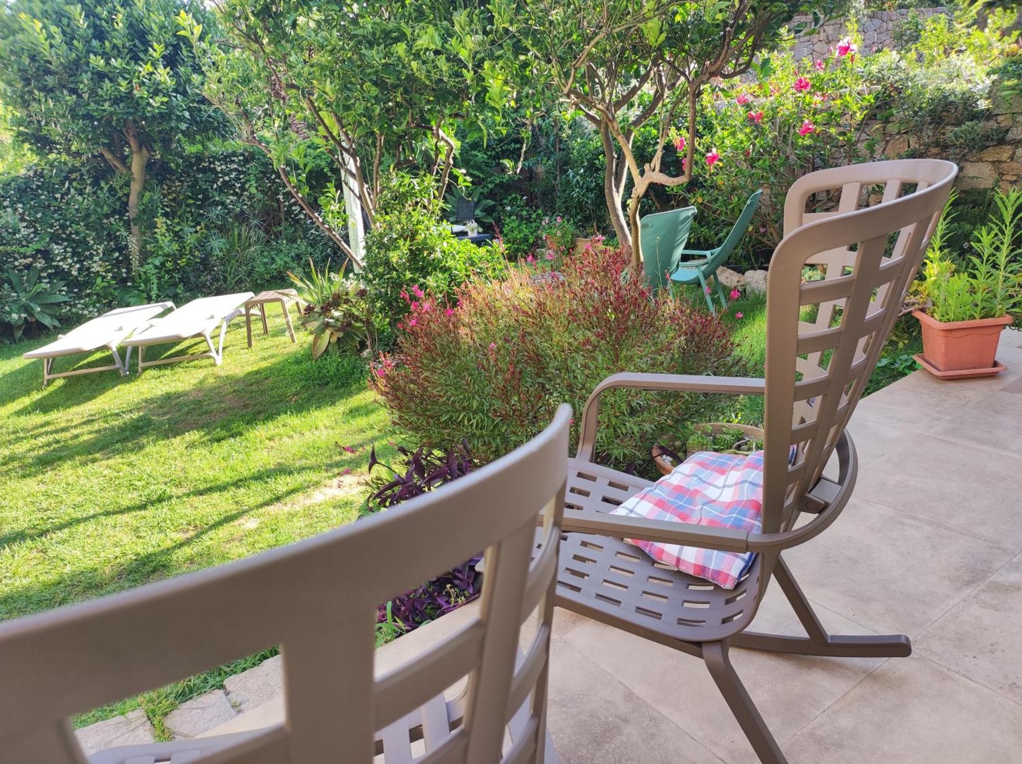 Il Giardino Di Tatiana Rooms & Breakfast La Maddalena  Exterior photo