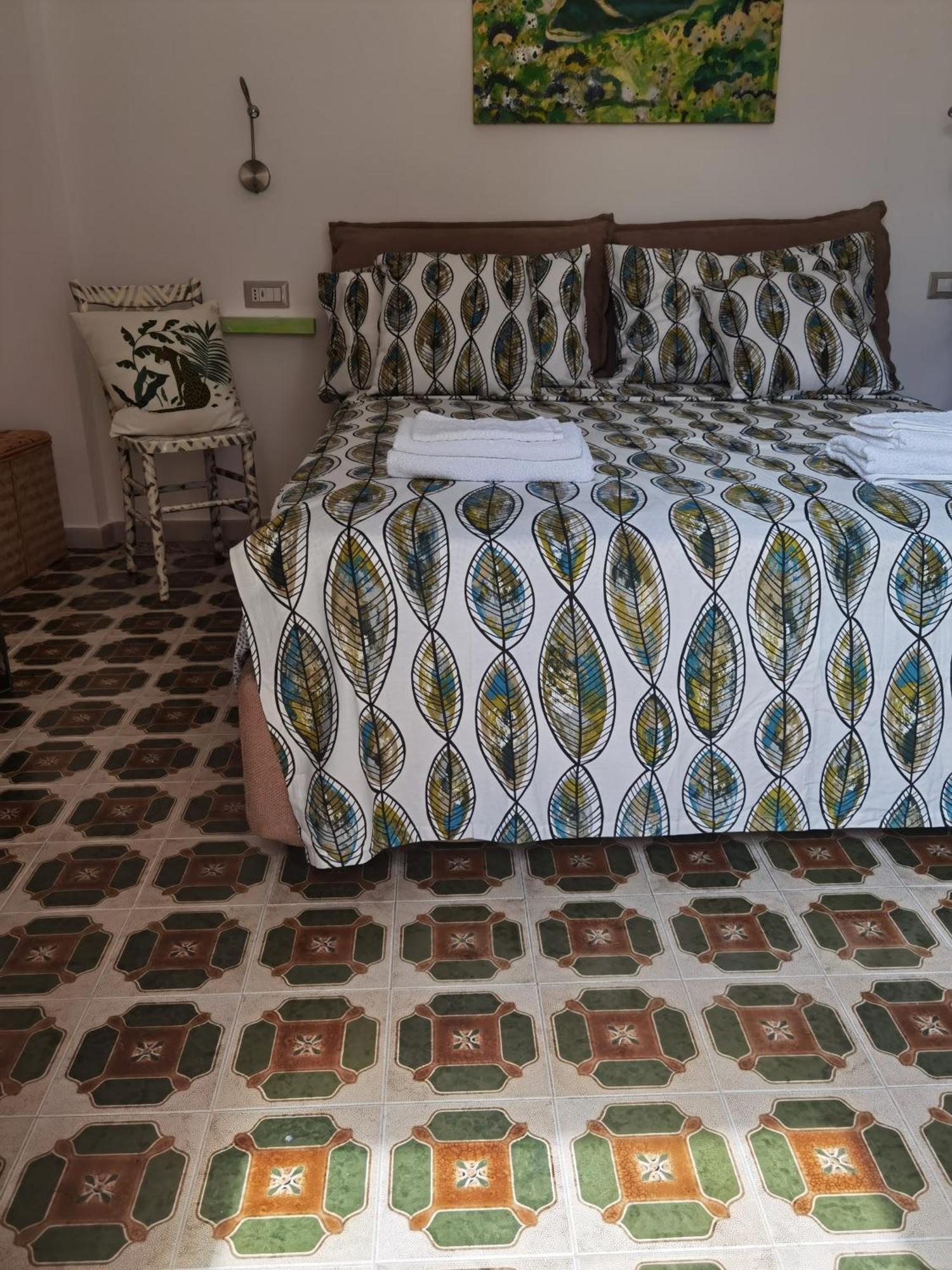 Il Giardino Di Tatiana Rooms & Breakfast La Maddalena  Room photo