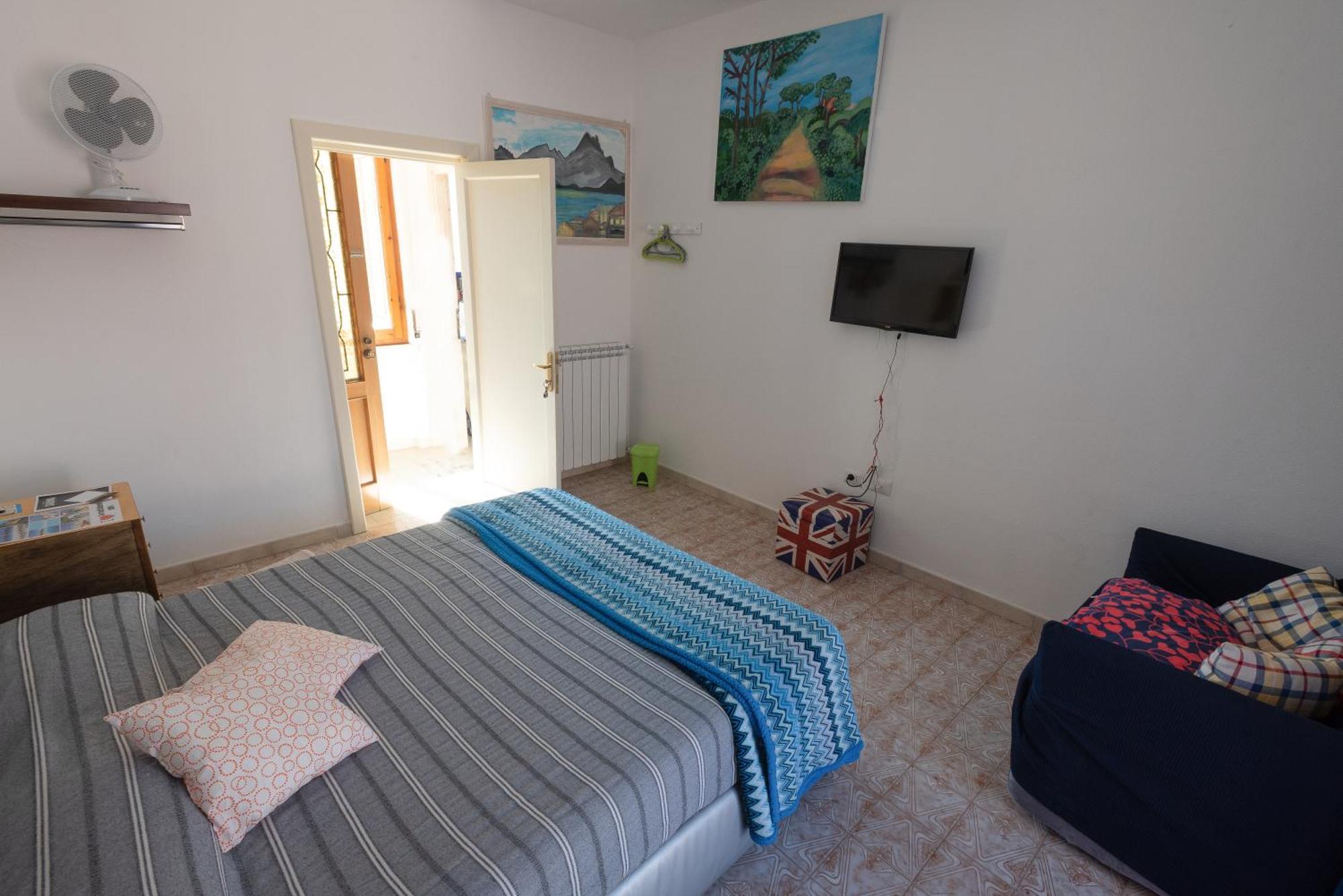 Il Giardino Di Tatiana Rooms & Breakfast La Maddalena  Room photo