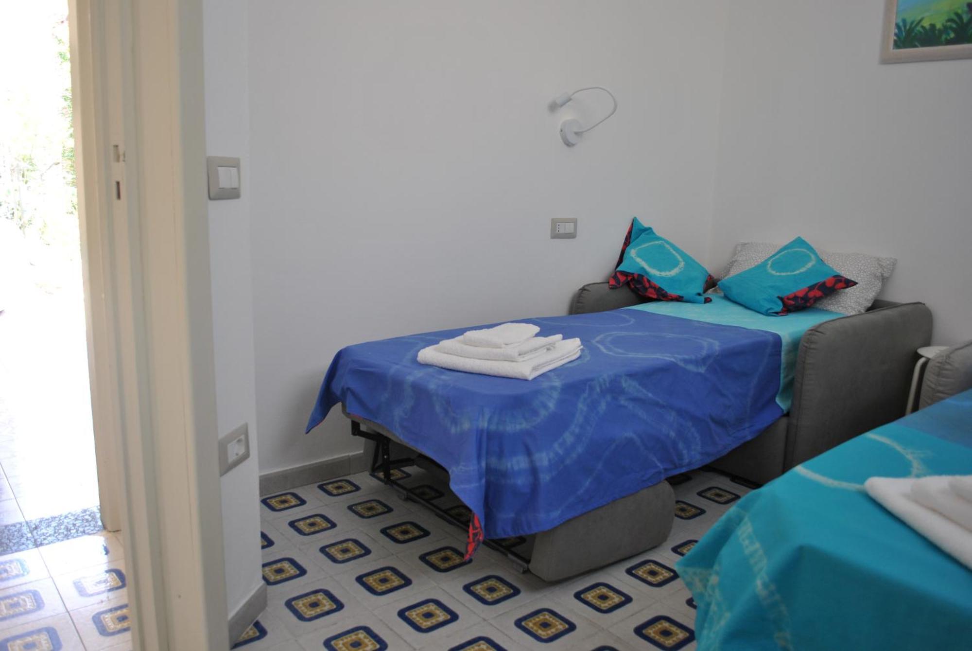 Il Giardino Di Tatiana Rooms & Breakfast La Maddalena  Room photo
