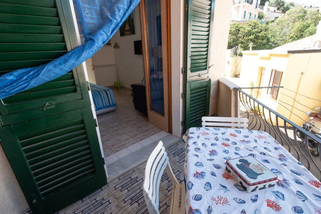 Il Giardino Di Tatiana Rooms & Breakfast La Maddalena  Exterior photo